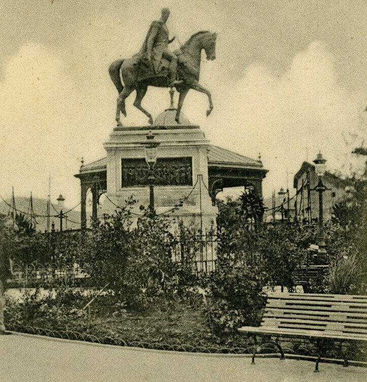 Monumento de Bolivar Guayaquil 1890 - 1900